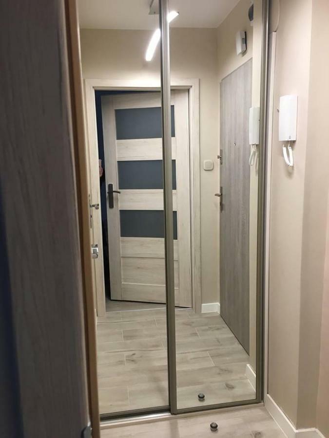 Kawalerka - Jelenia Gora, Dziel. Zabobrze Apartment ภายนอก รูปภาพ